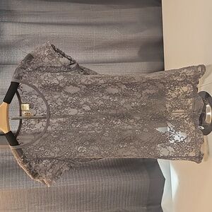 Eyeshadow Large Lace Top